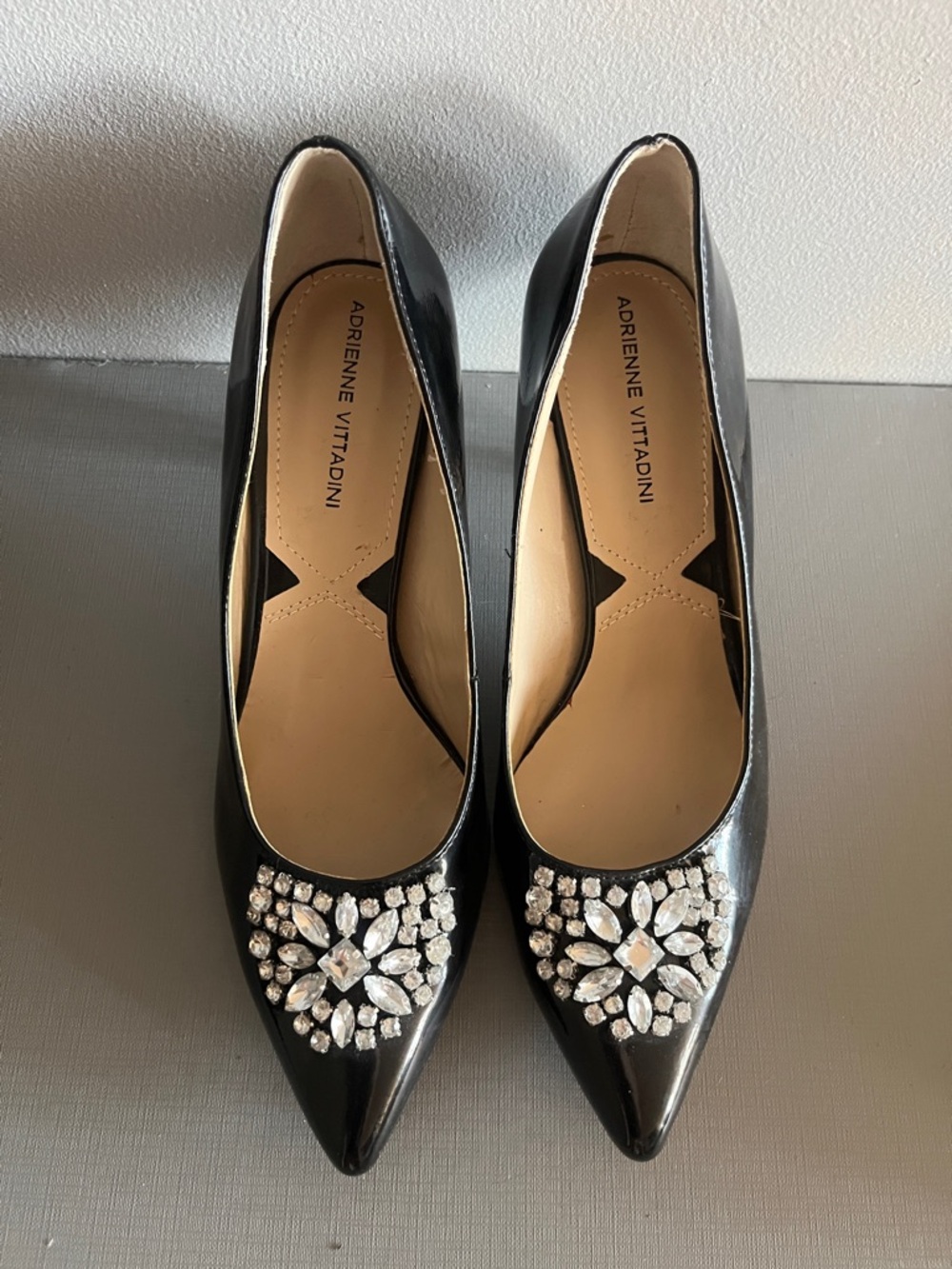 Adrienne Vittadini  heels patent leather with crystal  toe embellishments. 8M